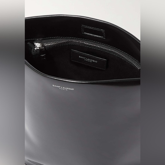 SAINT LAURENT
Suzanne glossed-leather tote - Picture 5 of 6